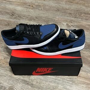 Air Jordan 1 retro low, men’s size 11, (new) with box